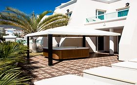 Flamingo Suites Boutique Hotel